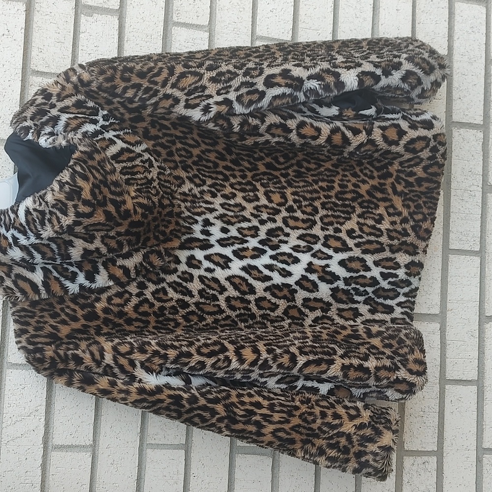 Leopard Coat* - Picture 7 of 10